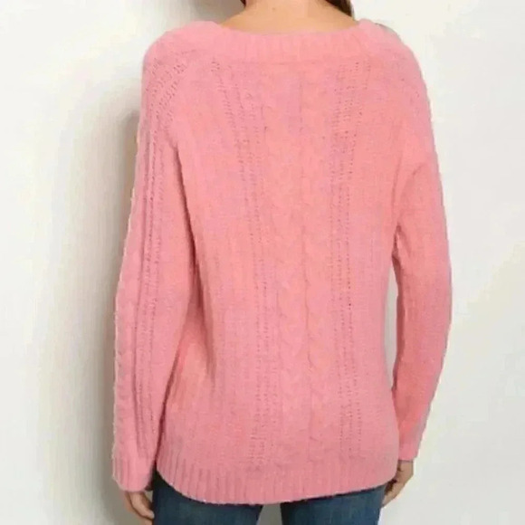 Very soft Pink Knit Sweater - Picture 2 of 2